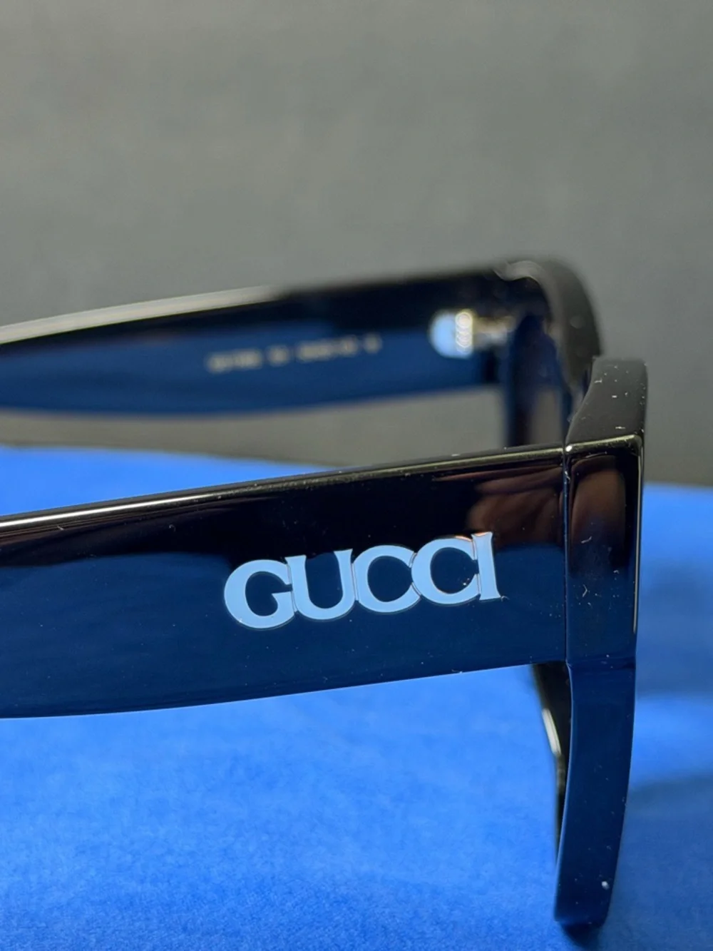 NEW Authentic Gucci Black and Grey Oversized Sunglasses GG1789S - Picture 9 of 10